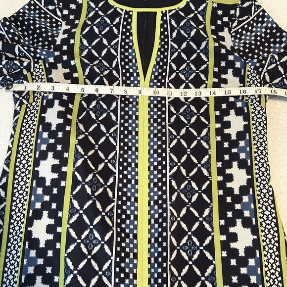 Vince Camuto keyhole geometric print shift dress blue/white/neon yellow-green - Picture 11 of 14